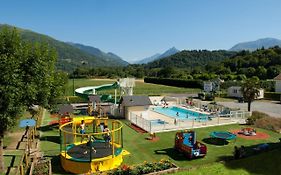 Camping Familial - Parc Aquatique - Grande Aire De Jeux A La Montagne